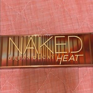 Urban Decay Naked Heat Palette